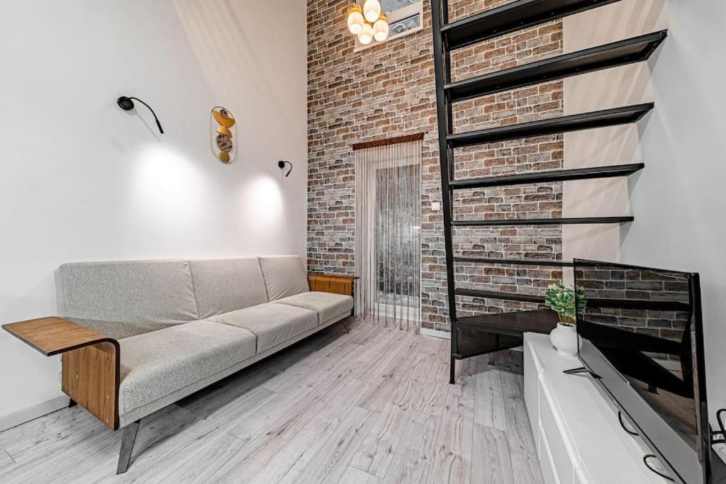 Chic Loft Bp: Industrial Gem Διαμέρισμα Βουδαπέστη Εξωτερικό φωτογραφία