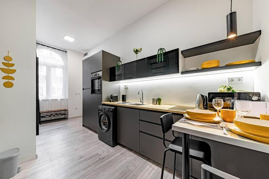 Chic Loft Bp: Industrial Gem Διαμέρισμα Βουδαπέστη Εξωτερικό φωτογραφία